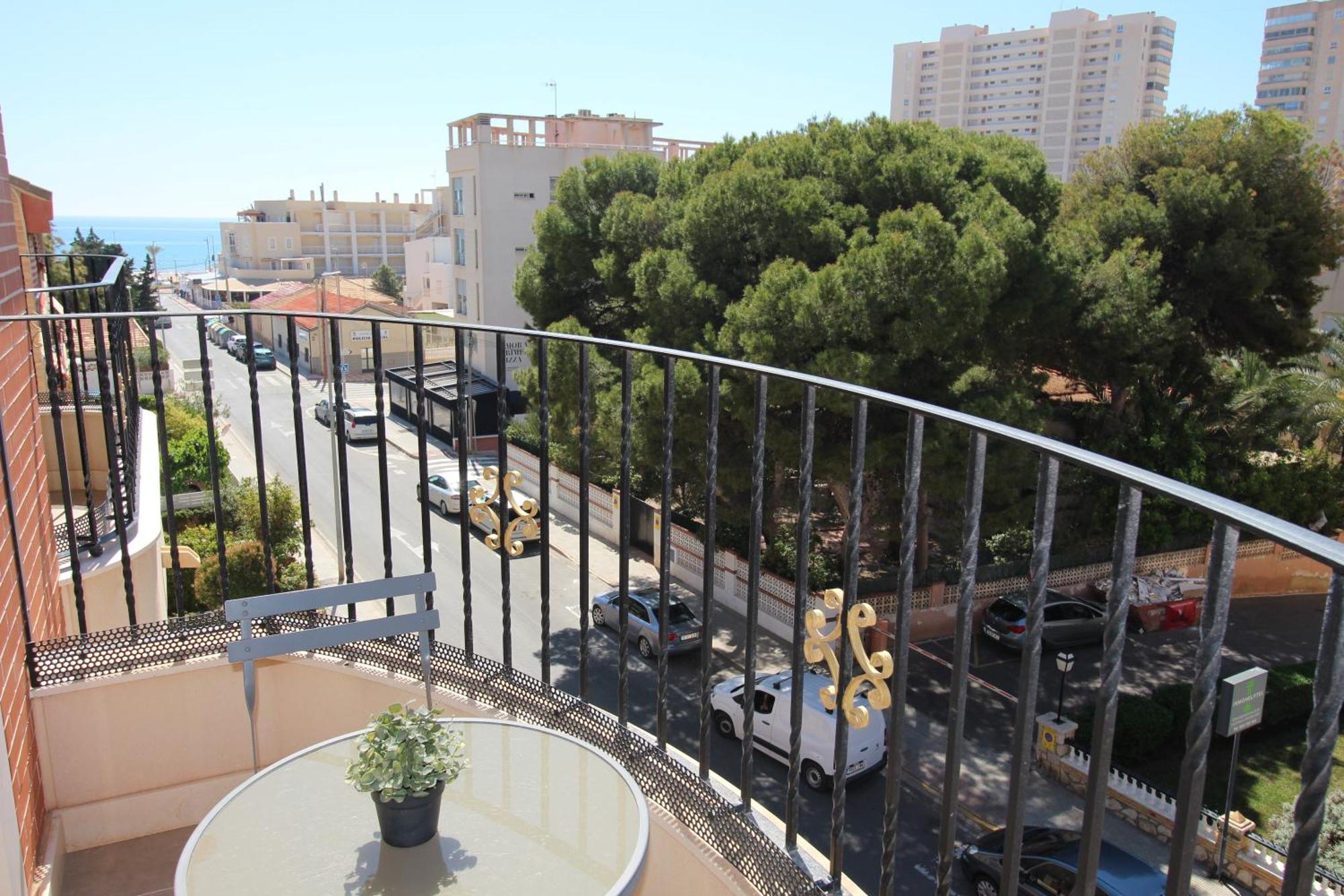 Apartamentos Sol Y Luz El Campello Luaran gambar