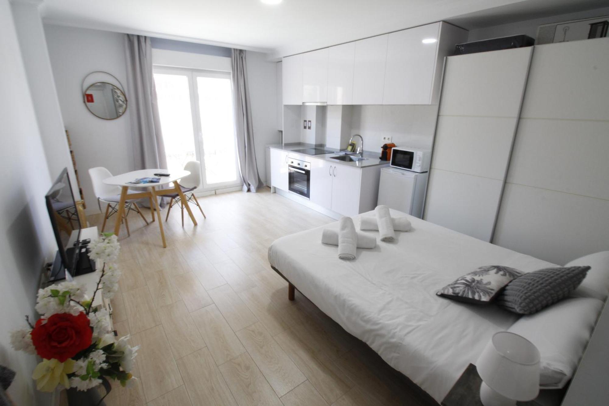 Apartamentos Sol Y Luz El Campello Luaran gambar